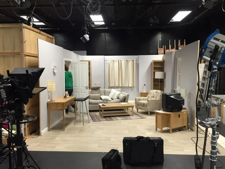 Plateau de tournage et décor construit en studio